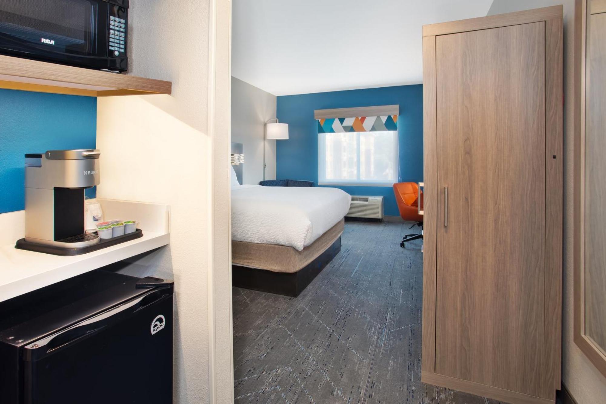 Holiday Inn Express Augusta North By Ihg Exterior photo