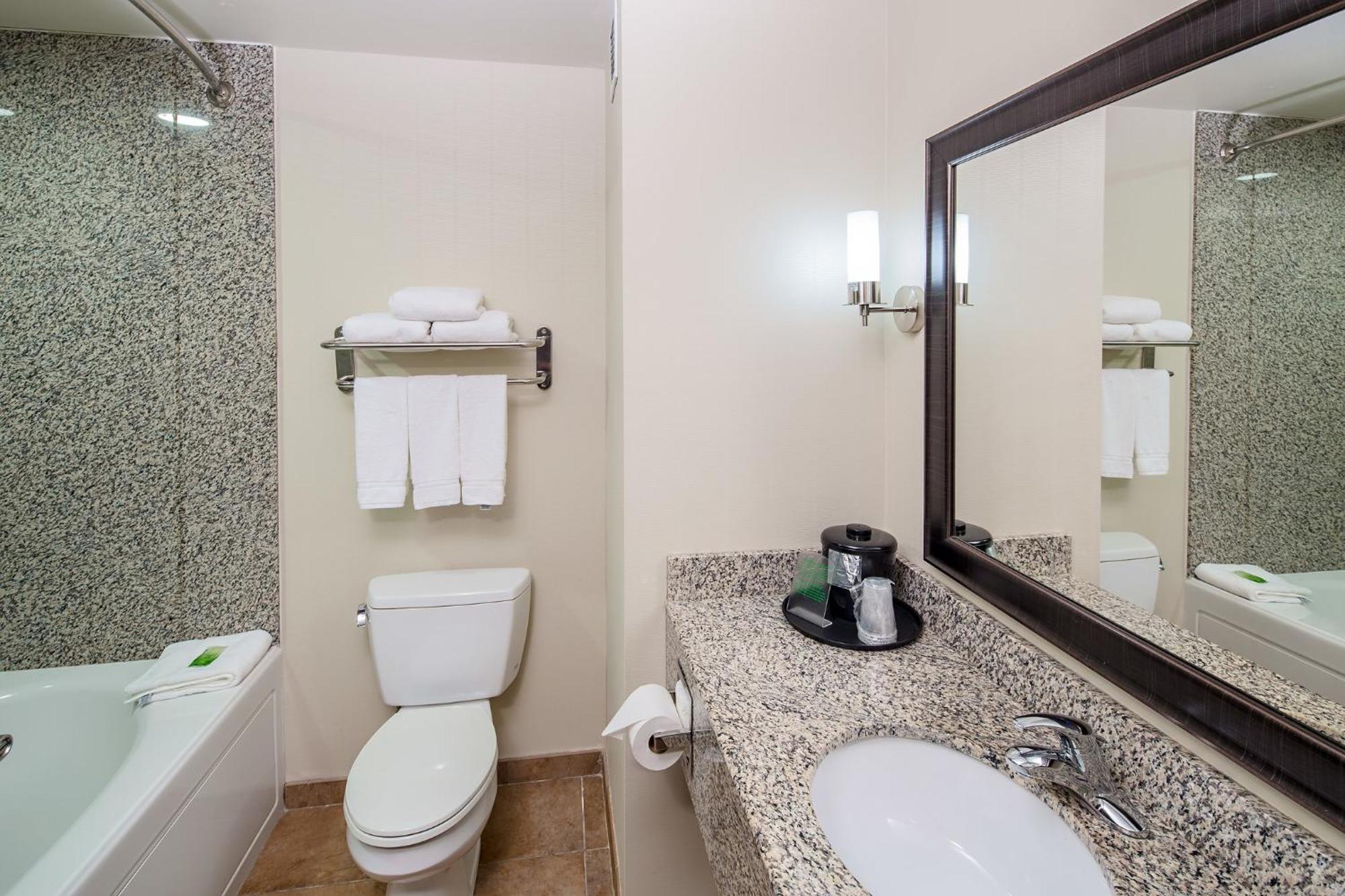 Holiday Inn Express Augusta North By Ihg Exterior photo
