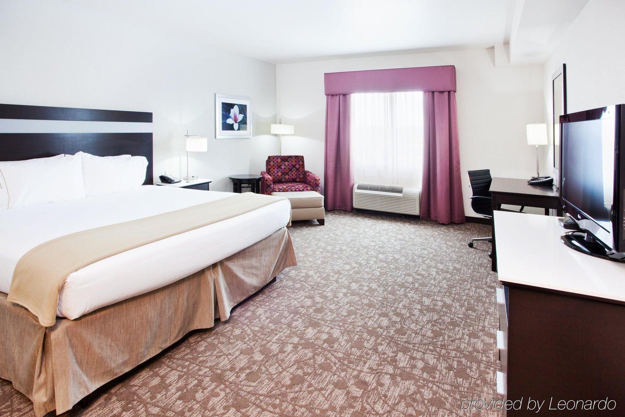 Holiday Inn Express Augusta North By Ihg Room photo